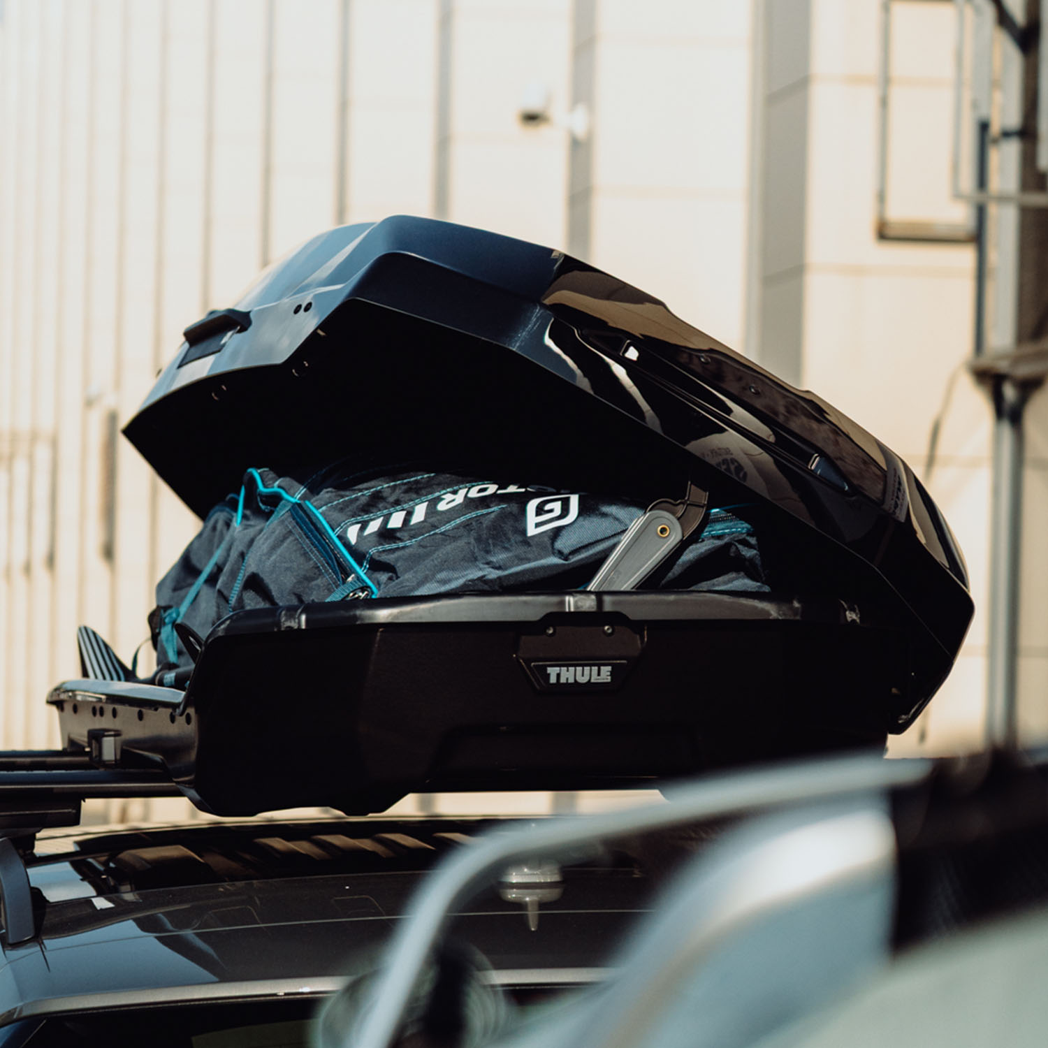 Box dachowy Thule Motion 3 L 10509 - obrazek 3